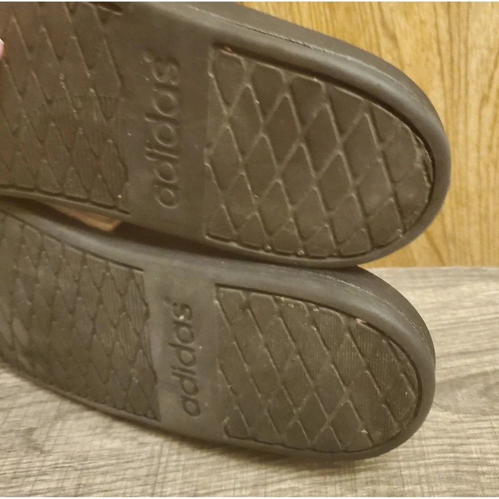 adidas‎ Adilette Comfort Slides Mens Size 9 Shower Sandals Black White